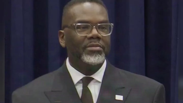 Chicago mayor criticizes Clarence Thomas while defending city’s reparations task force